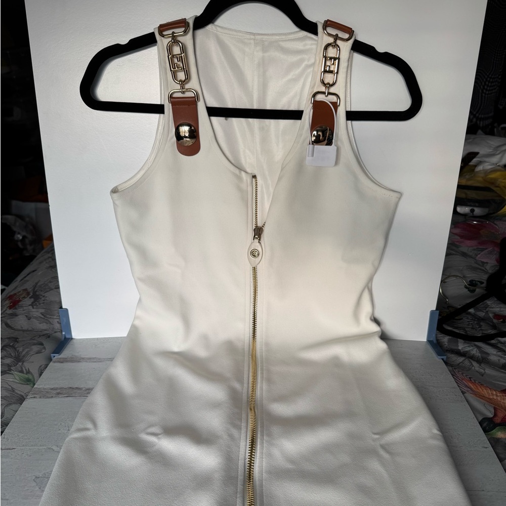 Elegant White Zipper Dress